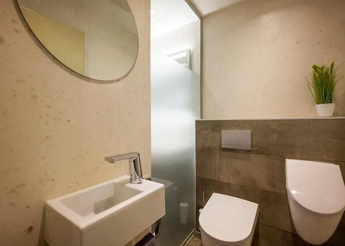 Royal Waldfeld מאיירהופן