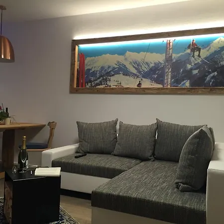Royal Waldfeld Apartment Mayrhofen