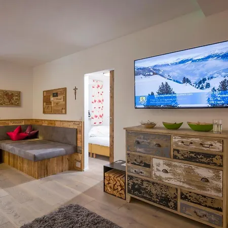 Royal Waldfeld Apartment Mayrhofen